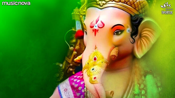 Shendur Lal Chadhayo Achchha Gajmukhko with Lyrics - Ganesh Aarti